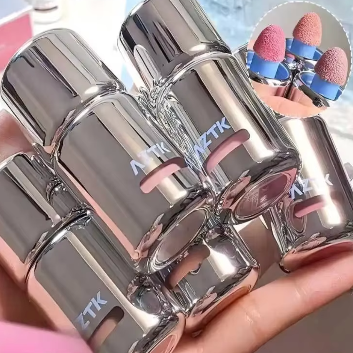 AZTK tekutý tvářenka, rozjasňovač a konturovací tyčinka krémová matná přirozený nádech modelující a zpevňující obličej dlouhotrvající